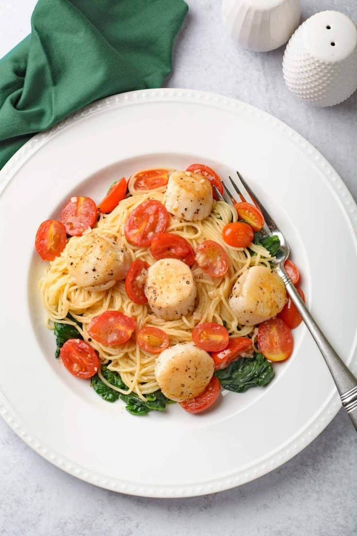 Shrimp And Scallop Pasta With White Wine Sauce
 Scallops and Pasta with White Wine Butter Recipe