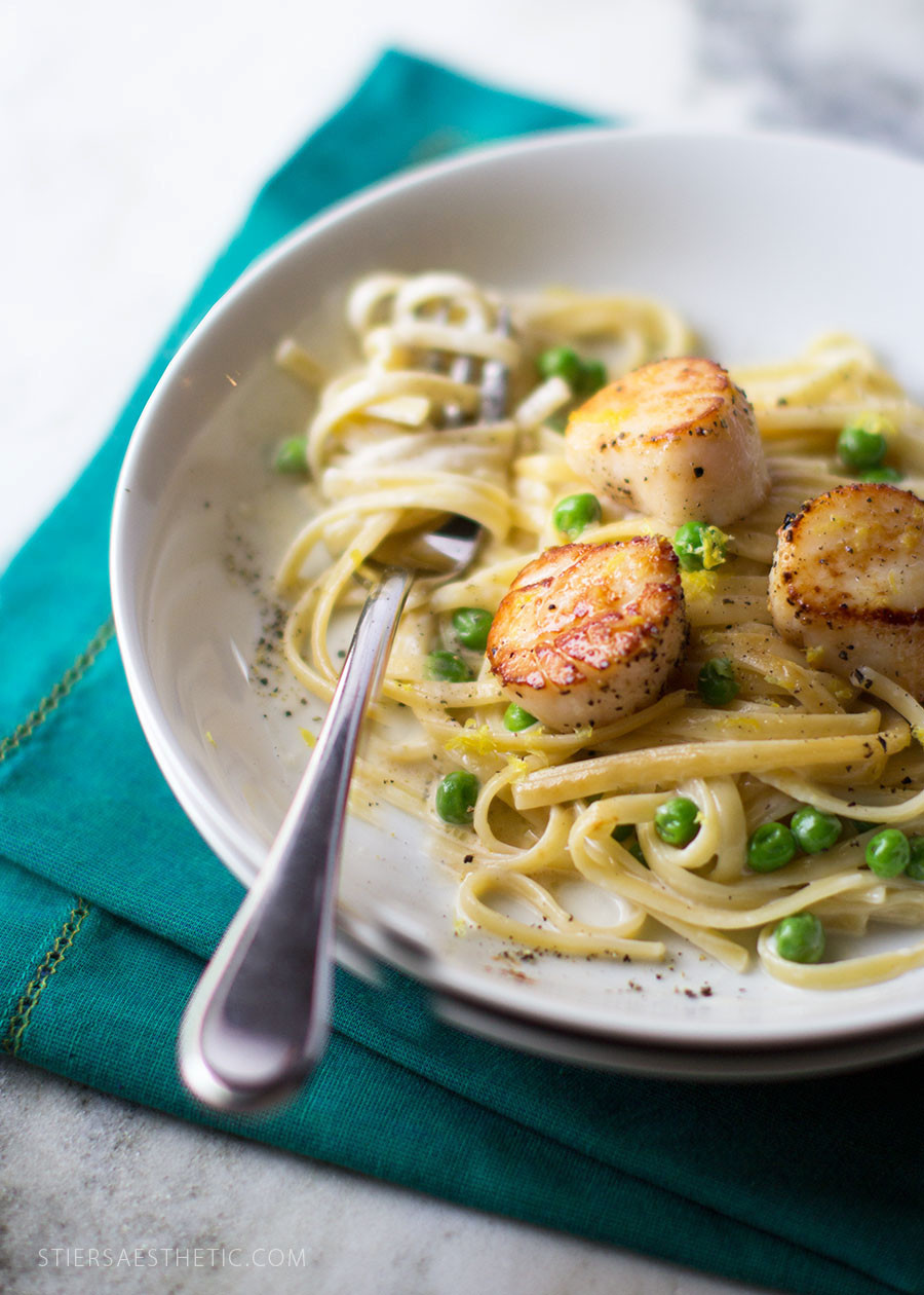 Shrimp And Scallop Pasta With White Wine Sauce
 Seared Scallops with Linguini & Cream Sauce — Jonathan Stiers