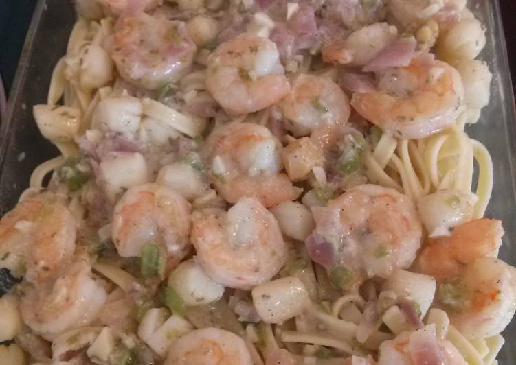Shrimp And Scallop Pasta With White Wine Sauce
 Shrimp n Scallop pasta w White Wine sauce Recipe by