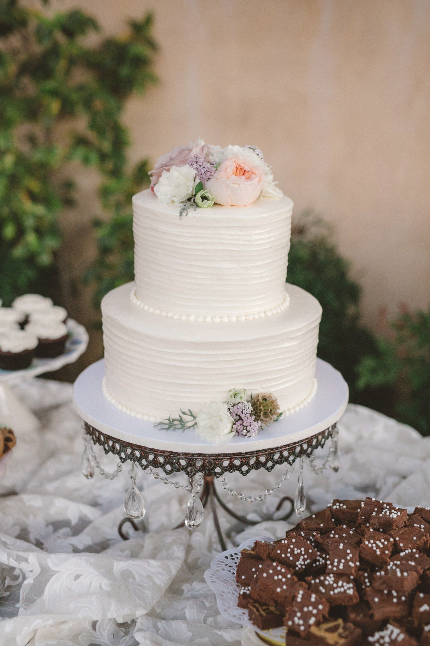 Simple Rustic Wedding Cakes
 Simple Rustic Wedding Cake and Dessert Table
