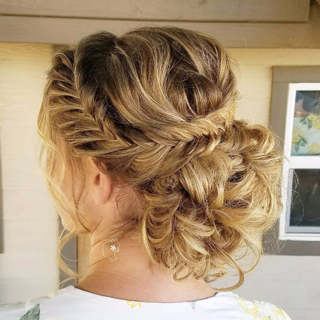 Simple Wedding Hairstyles For Medium Hair
 24 Beautiful Bridesmaid Hairstyles For Any Wedding The
