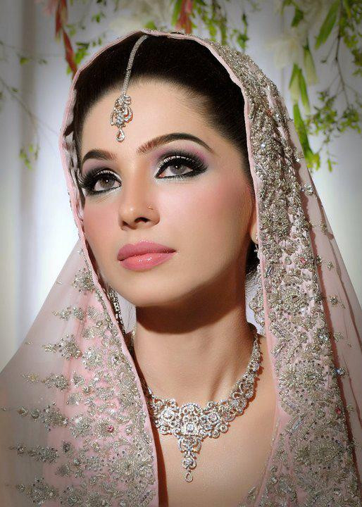 Simple Wedding Makeup
 Asian Pakistani Bridal Eye Makeup Made Easy In 10 Simple Steps