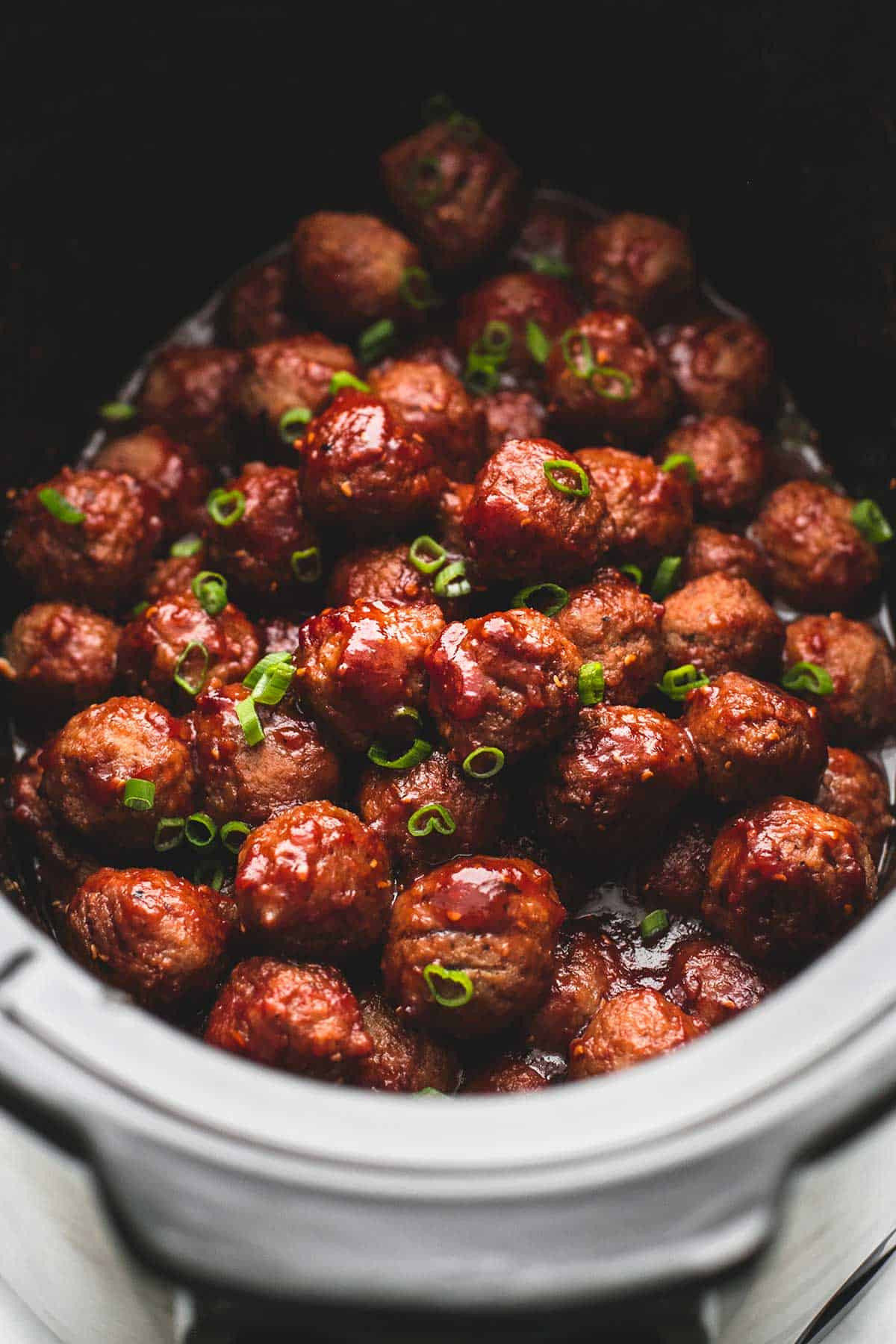 Slow Cooker Main Dishes
 3 Ingre nt Slow Cooker Sweet n Spicy Party Meatballs