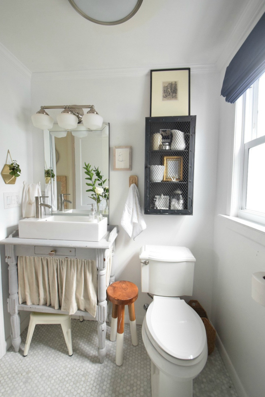 Small Bathroom Idea
 Small Bathroom Ideas and Solutions in our Tiny Cape
