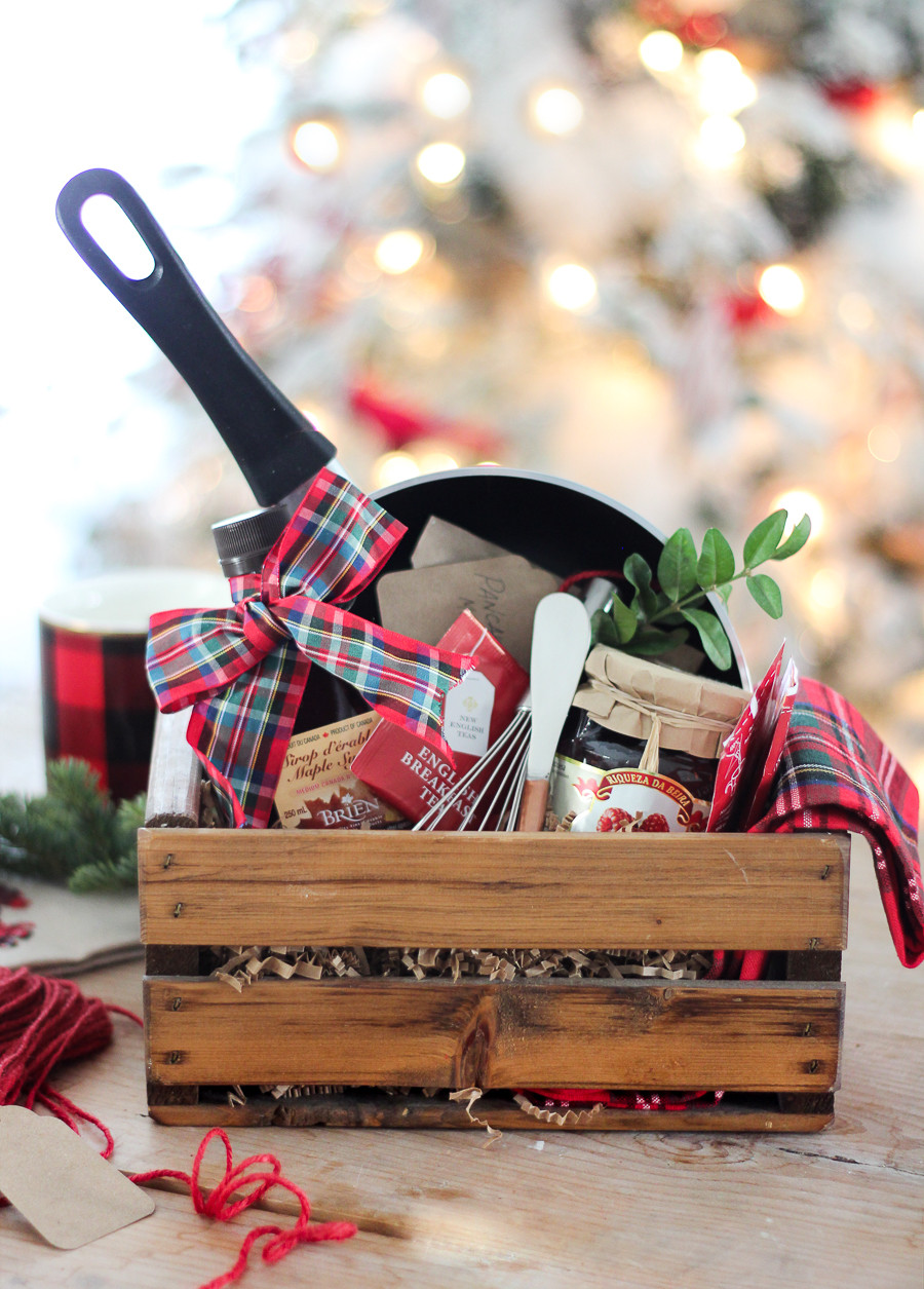 Small Holiday Gift Basket Ideas
 50 DIY Gift Baskets To Inspire All Kinds of Gifts