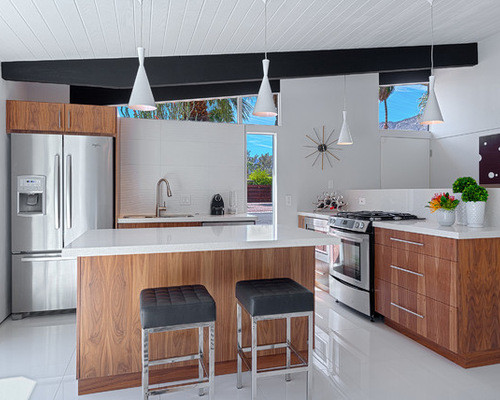 Small Modern Kitchen
 How to Accessorize a Small Modern Kitchen Home Decor