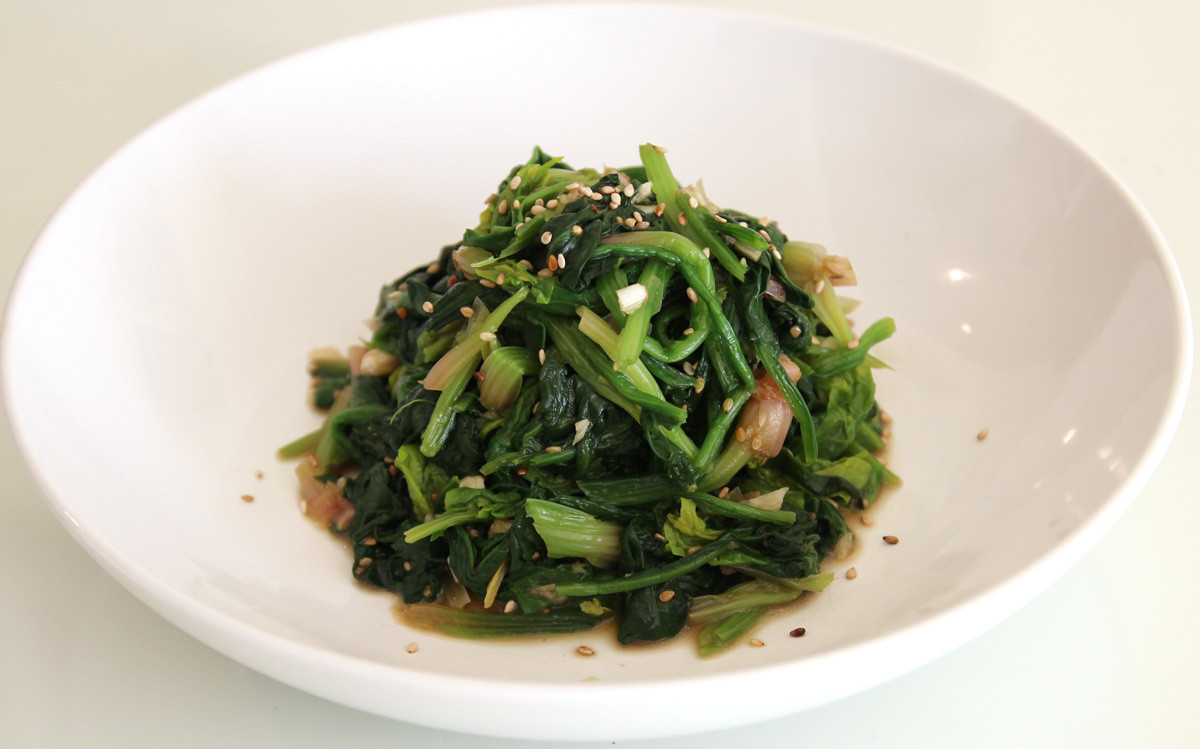 Spinach Side Dishes
 Korean food photo Sigeumchi namul spinach side dish