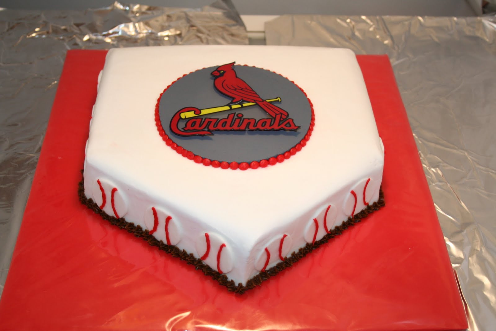 St Louis Birthday Cakes
 Love "Eden" Cake St Louis Cardinals Cake