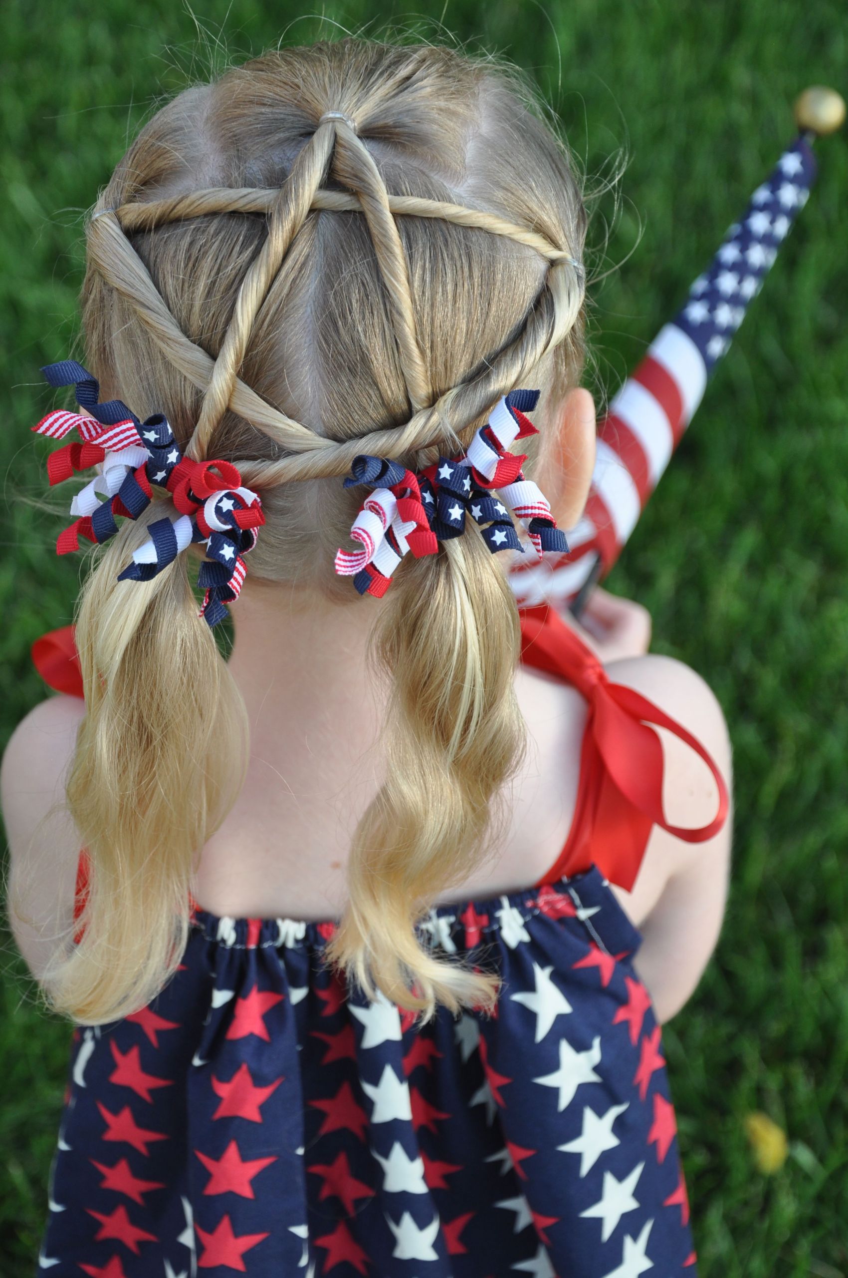 Star Hairstyle For Little Girl
 37 Creative Hairstyle Ideas For Little Girls