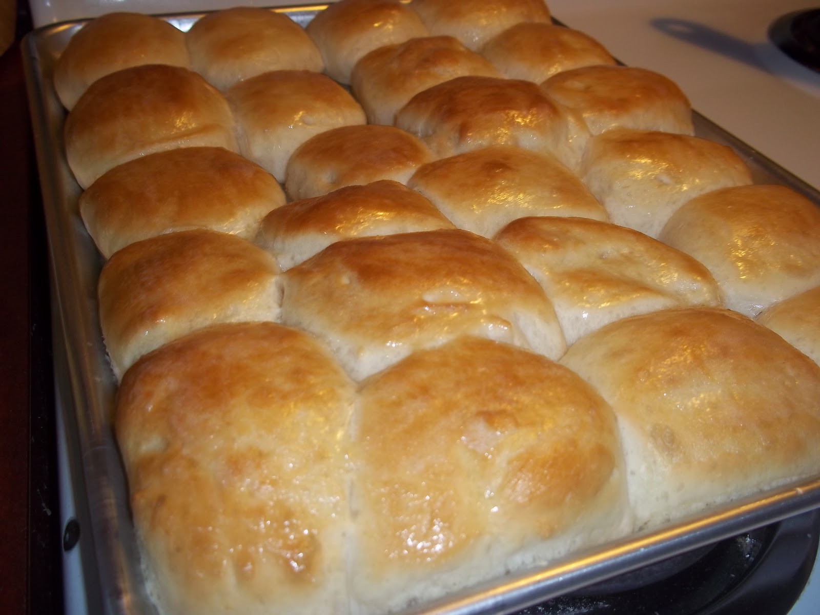 Texas Roadhouse Bread Recipe
 The Daily Smash Texas Roadhouse Rolls for bread maker