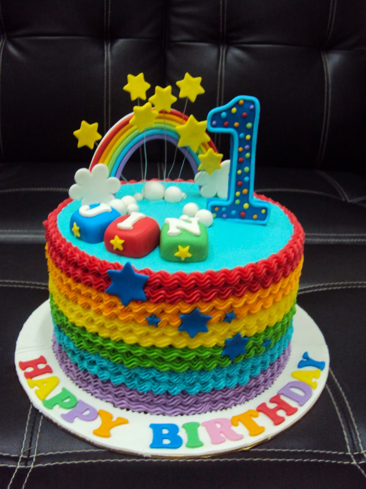 Themed Birthday Cakes
 L mis Cakes & Cupcakes Ipoh Contact 012