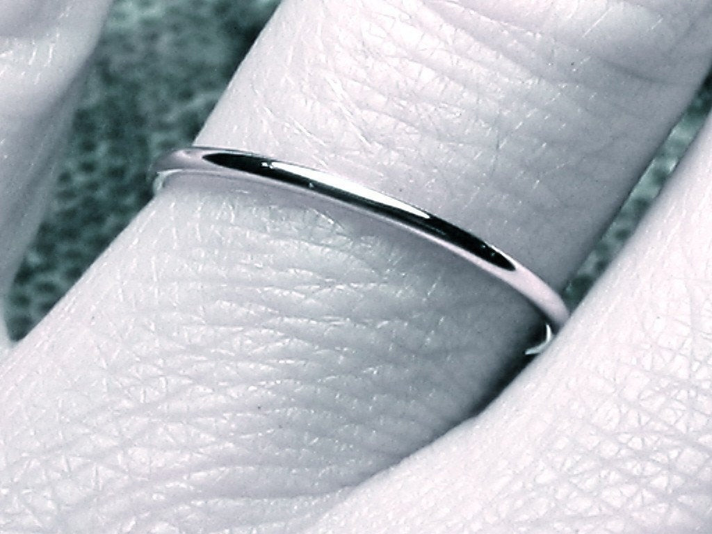 Thin White Gold Wedding Band
 301 Moved Permanently
