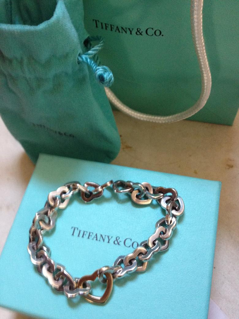 Tiffany And Co Heart Bracelet
 TIFFANY & CO STERLING SILVER AND 18K GOLD HEART BRACELET
