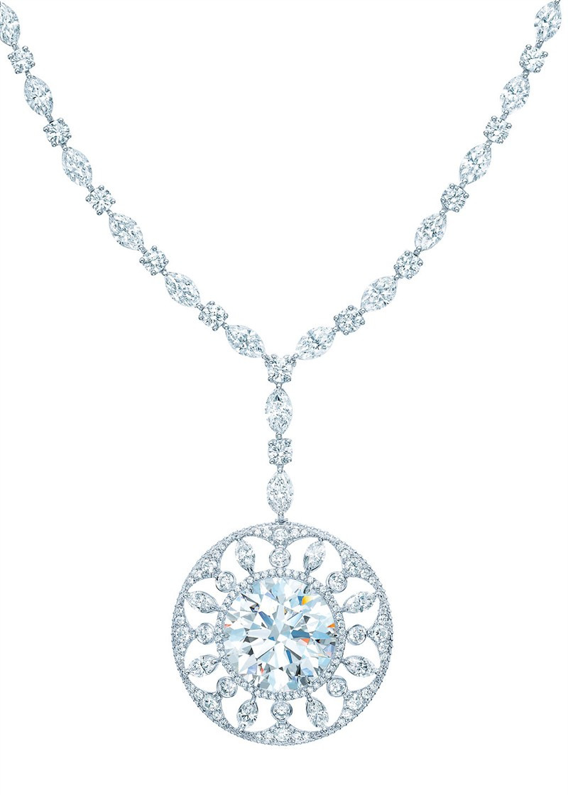 Tiffany Necklaces Under 200
 Tiffany Noble diamond necklace Woman Fashion
