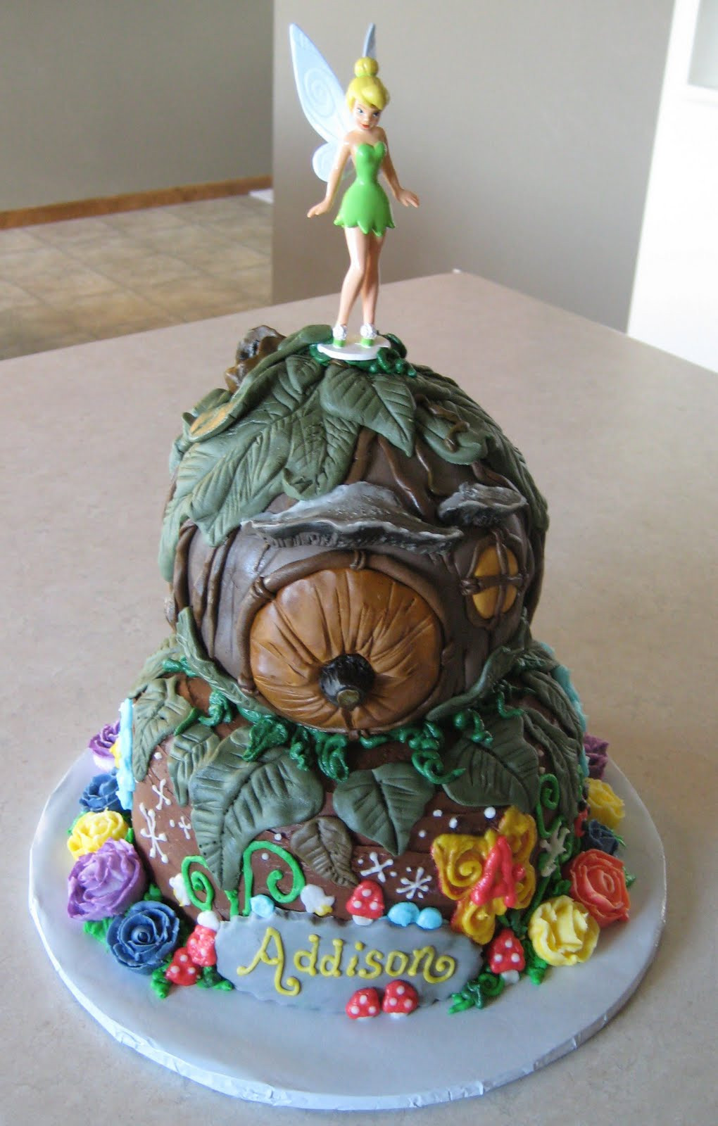 Tinkerbell Birthday Cakes
 Custom Cakes by Julie Tinkerbell Cake