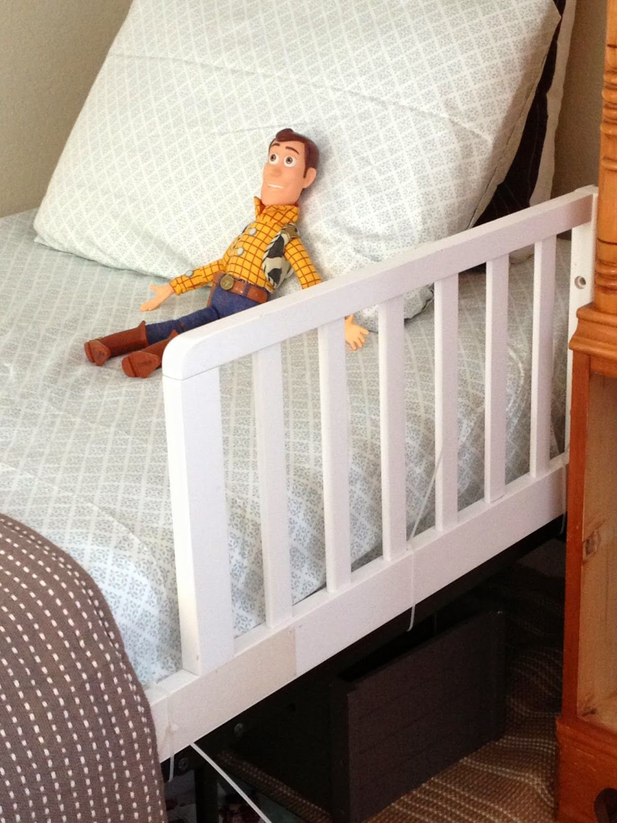 Toddler Bed Rails DIY
 Diy safety rail for a toddler bed in 2019