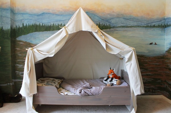 Toddler Bed Tent DIY
 Remodelaholic