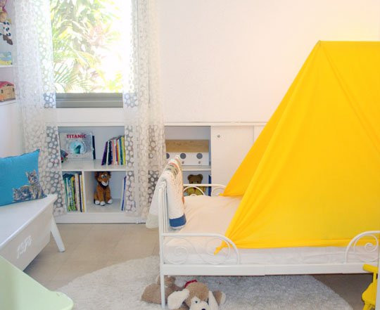 Toddler Bed Tent DIY
 Easy Kid s Bed Tent
