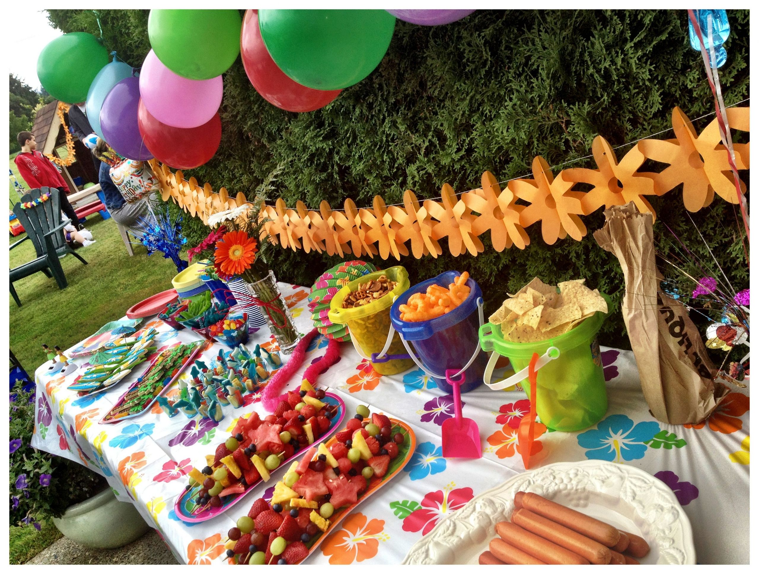 Toddlers Beach Birthday Party Food Ideas
 Kids beach birthday party food table