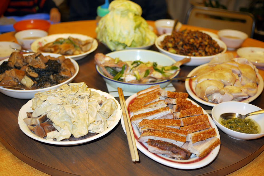 Traditional New Year'S Day Dinner
 How Co Founder Stella Ma Celebrates Chinese New Year