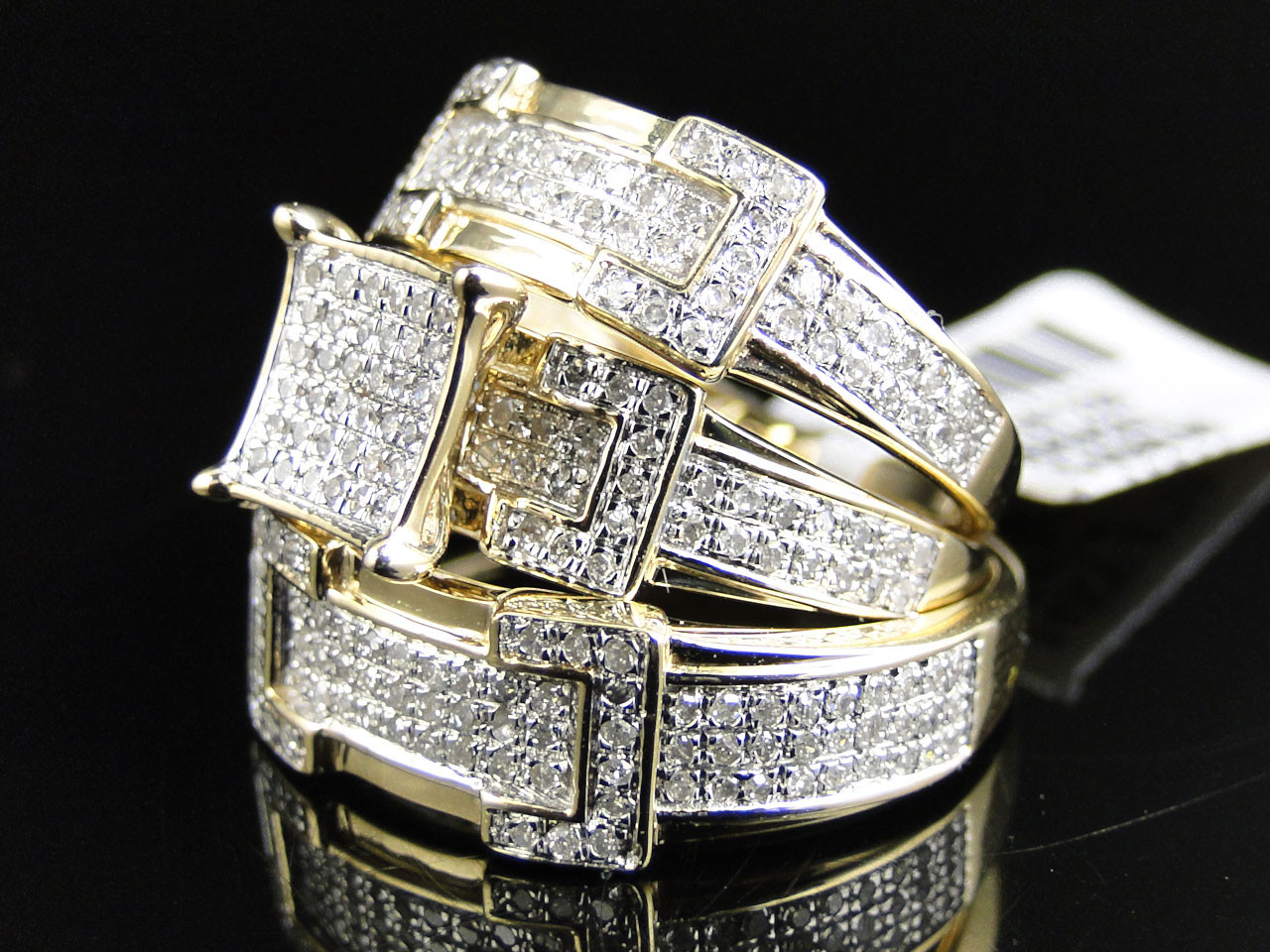 Trio Wedding Ring Sets
 10K Yellow Gold Round Cut Diamond Engagement Bridal