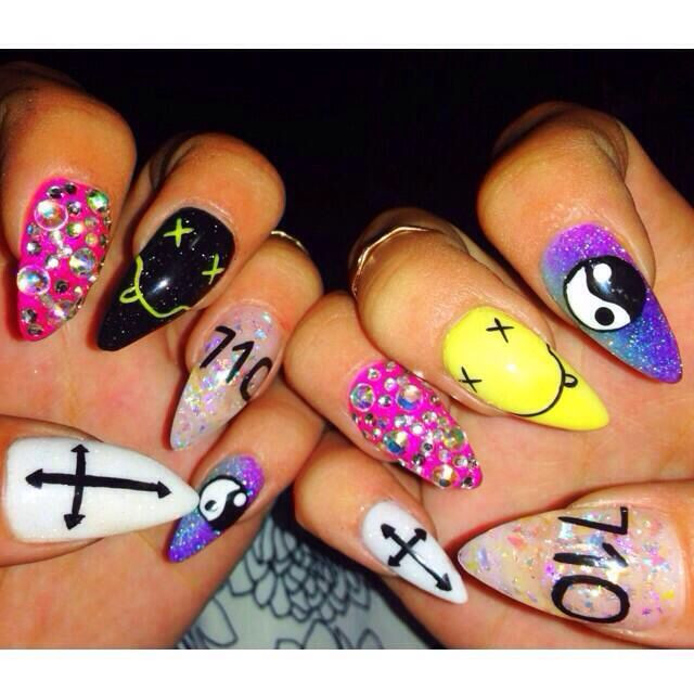 Trippy Nail Art
 Now this is ART 😍 nails art trippy claws nirvana in