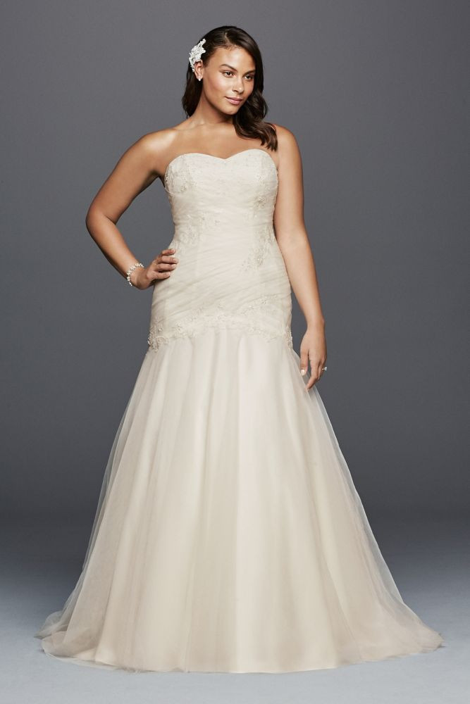 Trumpet Wedding Gown
 Trumpet Plus Size Wedding Dress with Lace Details Style