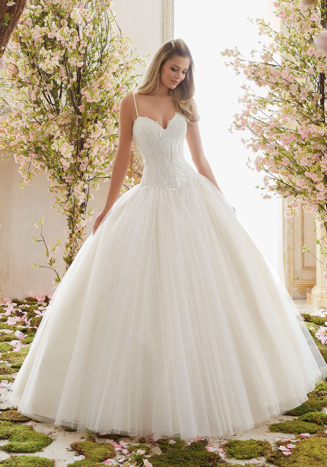 Tulle Ball Gown Wedding Dress
 Chantilly Lace on Tulle Ball Gown Wedding Dress