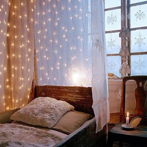 Twinkle Lights Bedroom
 66 Inspiring ideas for Christmas lights in the bedroom