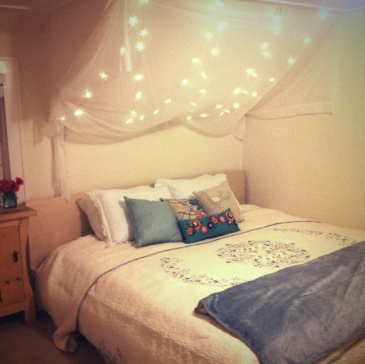 Twinkle Lights Bedroom
 7 Ways To Decorate With Twinkle Lights Year Round