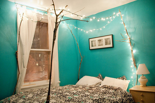 Twinkle Lights Bedroom
 7 Ways To Decorate With Twinkle Lights Year Round