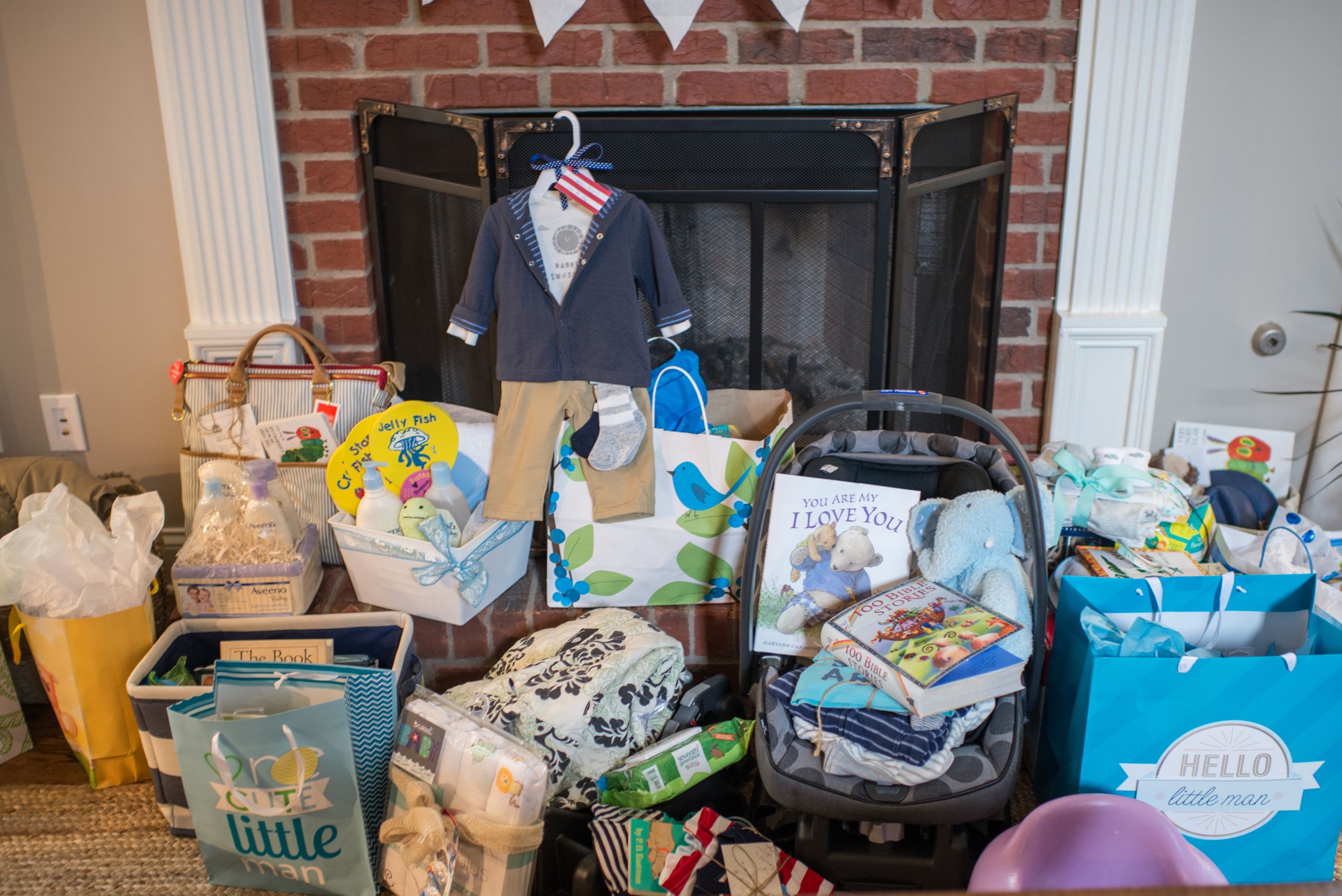Unwrapped Gifts At Baby Shower
 Couples Baby Shower For Sawyer Tate – The Southern Trunk