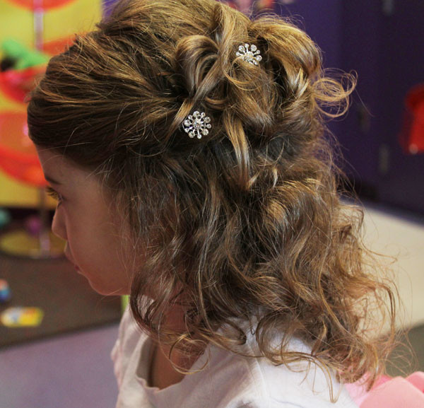 Updo Hairstyle For Little Girls
 Little Girls Hairdos Fancy Girls Updo for the Holidays