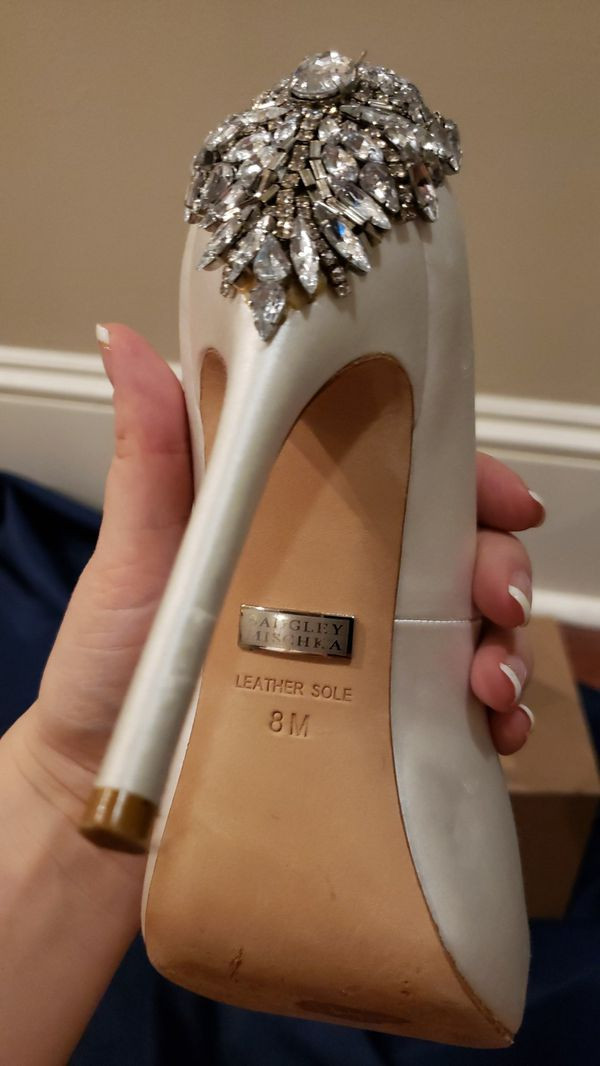 Used Wedding Shoes
 Badgley Mischka Wedding Shoes Used for Sale in Ta a WA