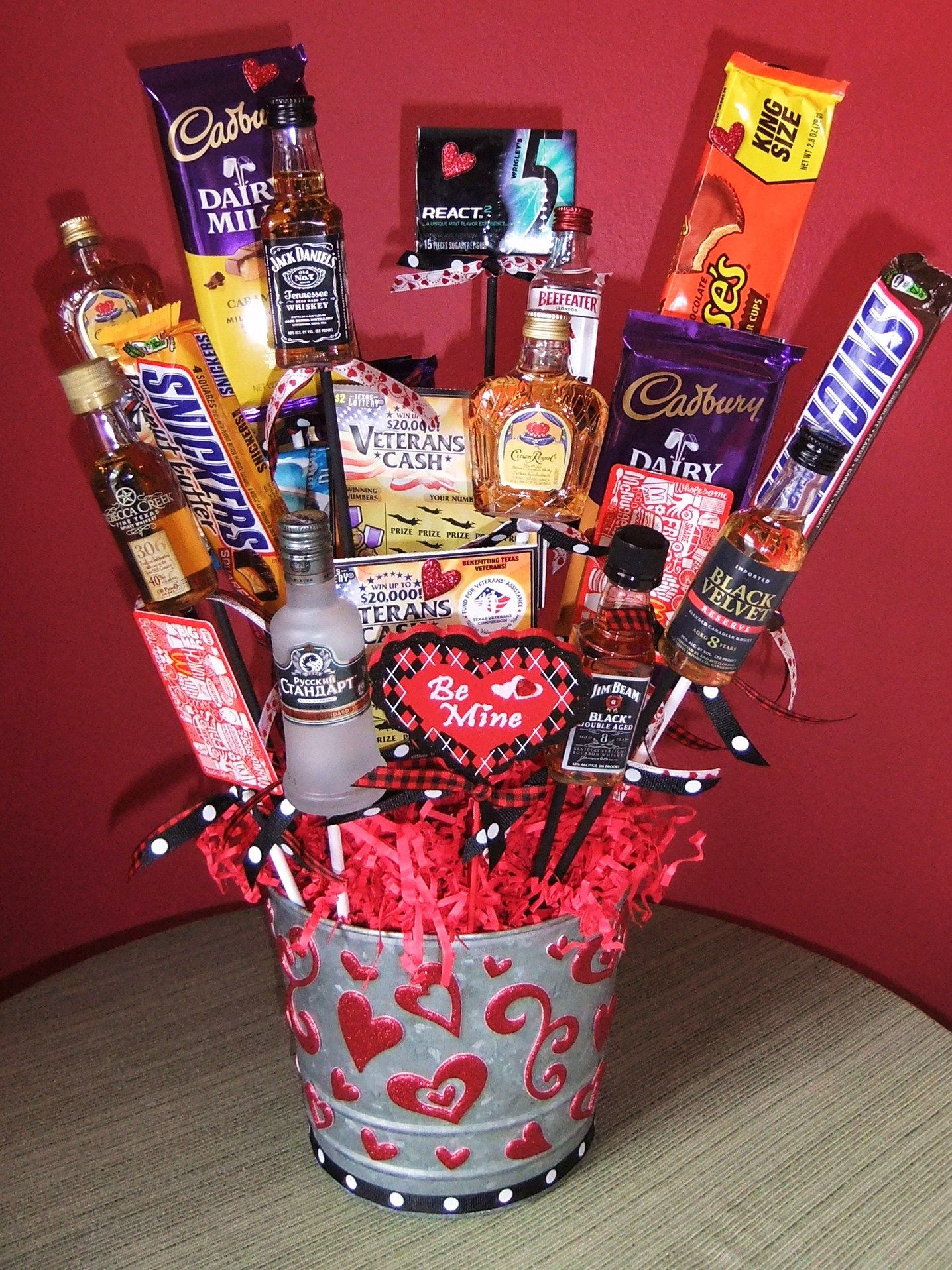 Valentines Gift For Guys Ideas
 Valentine s Day man bouquet liquor chocolate t