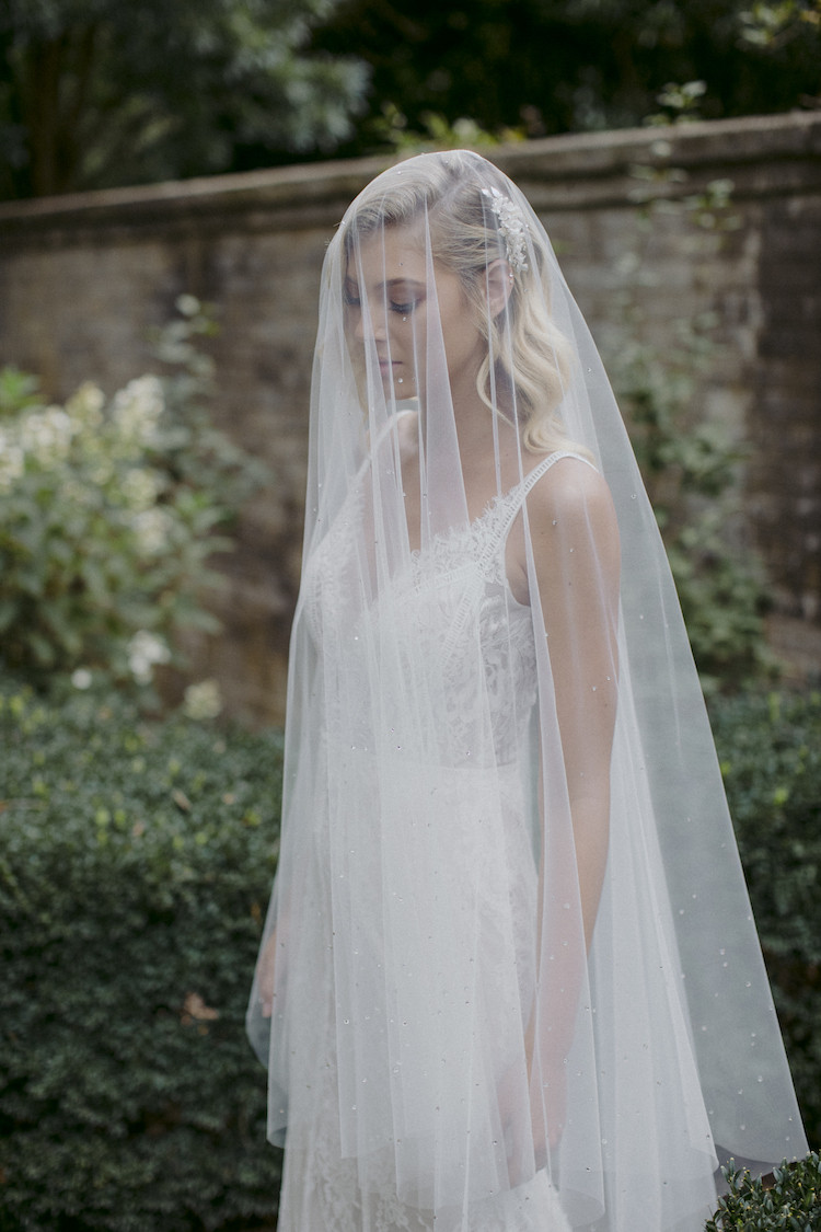 Veil In Wedding
 MIDNIGHT