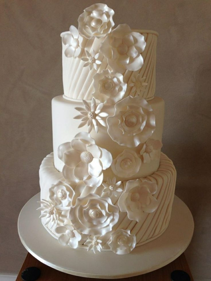 Wedding Cakes Cheap
 12 best Fantasy Weddings images on Pinterest