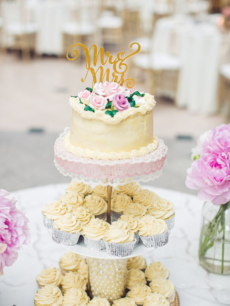 Wedding Cakes Cupcakes
 16 Wedding Cake Ideas With Cupcakes