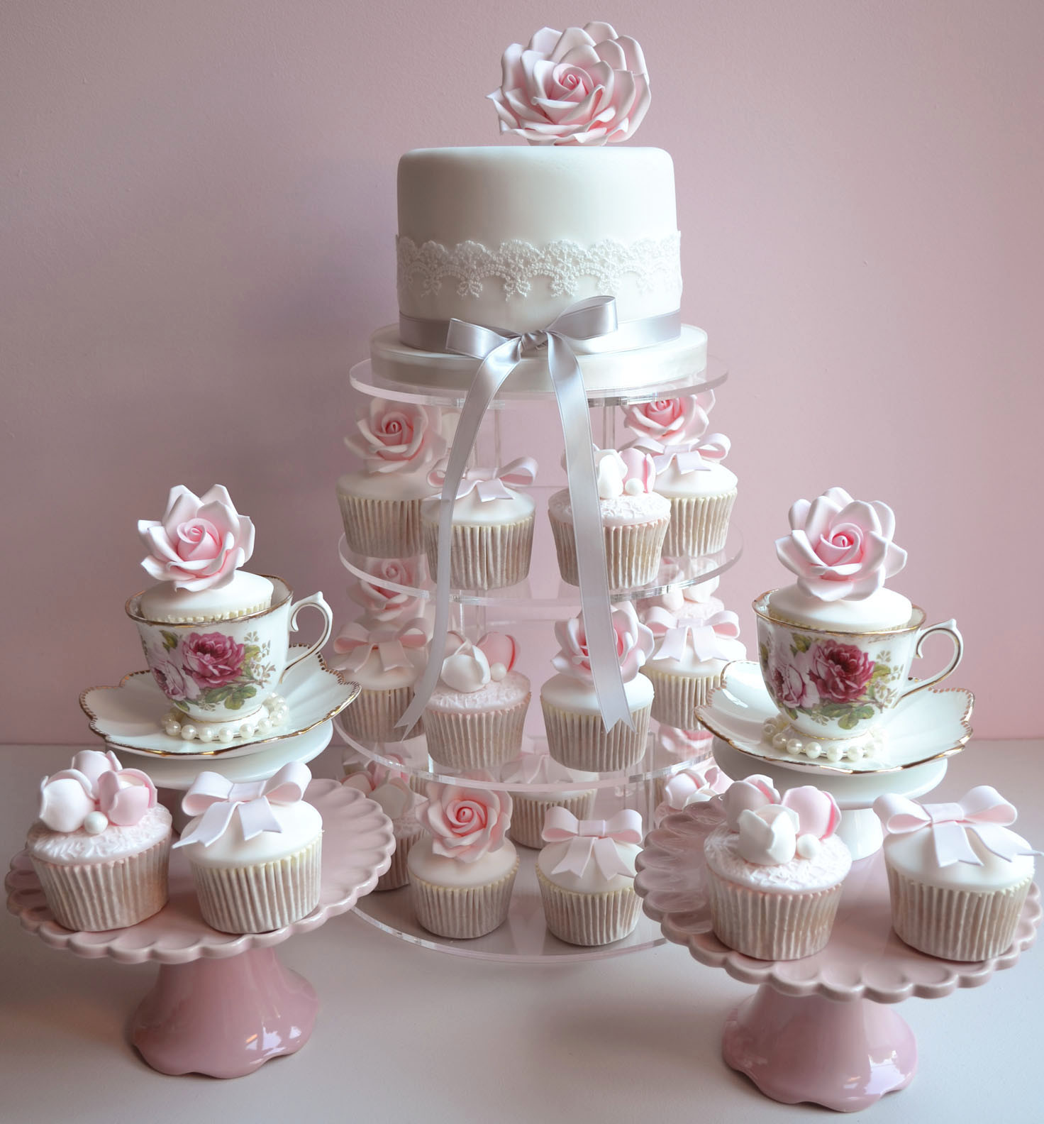 Wedding Cakes Cupcakes
 Little Paper Cakes Beautiful Vintage Wedding Cupcakes