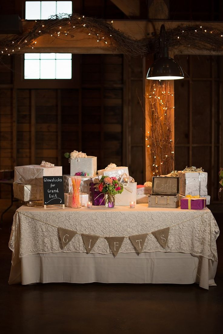 Wedding Gift Table
 bride and groom wedding table ideas Wedding Decor Ideas