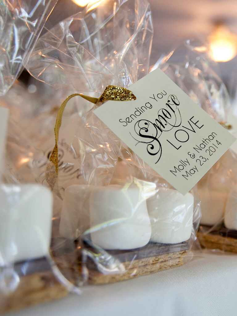 Wedding Give Away Gift Ideas
 15 Edible Wedding Favors Your Guests Will Love