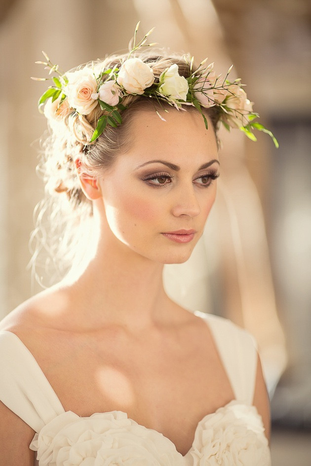 Wedding Hair With Flowers
 Tips and Ideas for Wearing Fresh Flowers in Your Hair for
