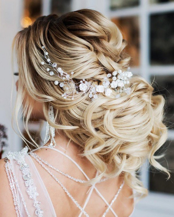 Wedding Hairstyle Bridesmaid
 12 Best Wedding Hairstyles from Elstile Oh Best Day Ever