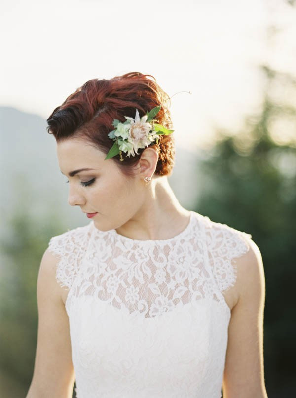 Wedding Hairstyles For Bride
 Pacific Northwest Wedding Inspiration at Rattlesnake Ledge