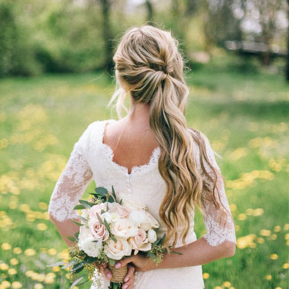 Wedding Side Ponytail Hairstyles
 The BEST Wedding Hair Tips For Wearing A Side Ponytail