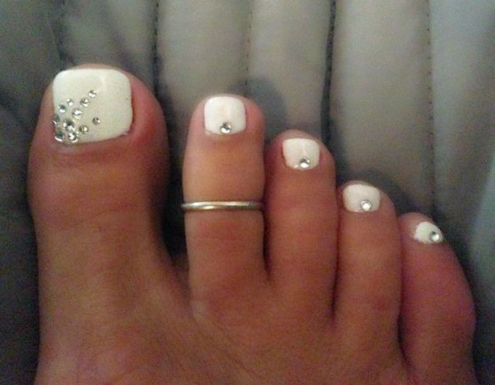 Wedding Toe Nails
 20 Adorable Easy Toe Nail Designs 2020 Simple Toenail