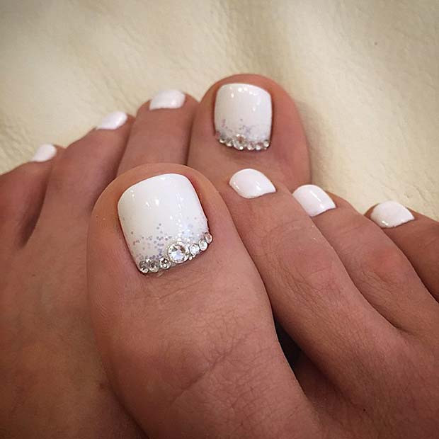 Wedding Toe Nails
 23 Pretty Wedding Nail Ideas for Brides to Be