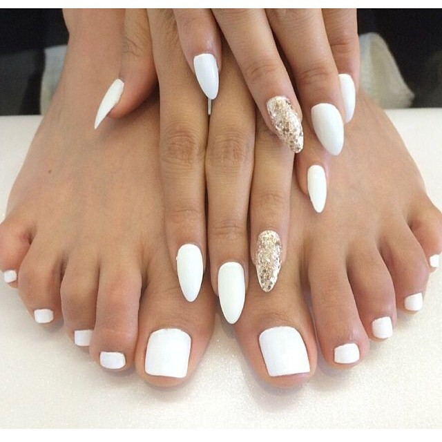 Wedding Toe Nails
 38 Latest Wedding Toe Nail Art Design Ideas