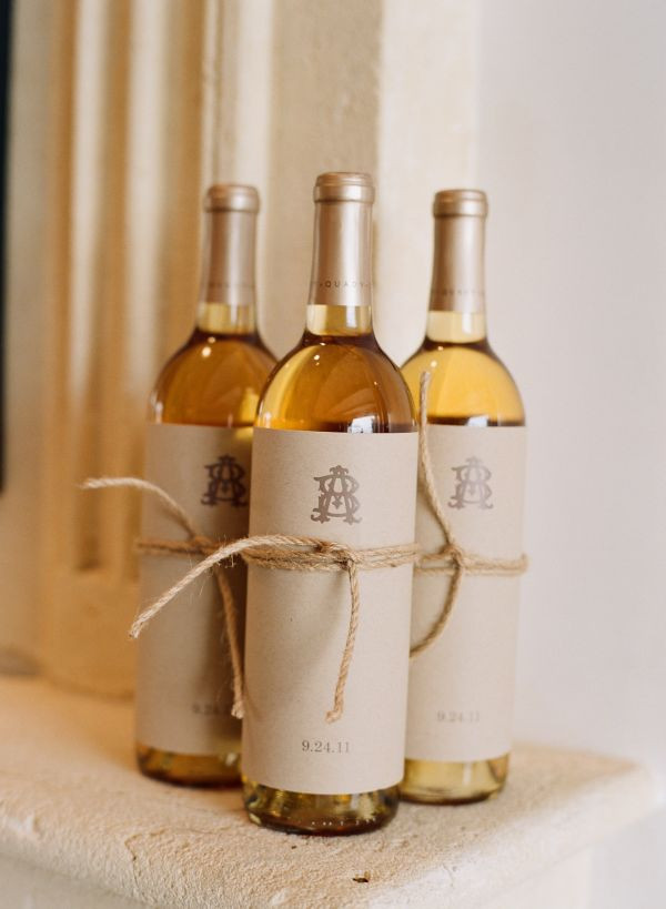 Wedding Wine Favors
 5 Wedding Favours Your Guests Will Want to Hold To No