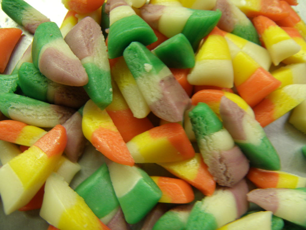 When Did Candy Corn Debut?
 Candy Corn 6 Steps with